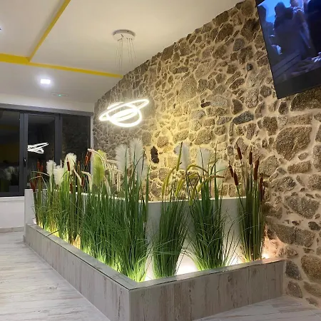 As Penedas, Casa Dos Arcos *