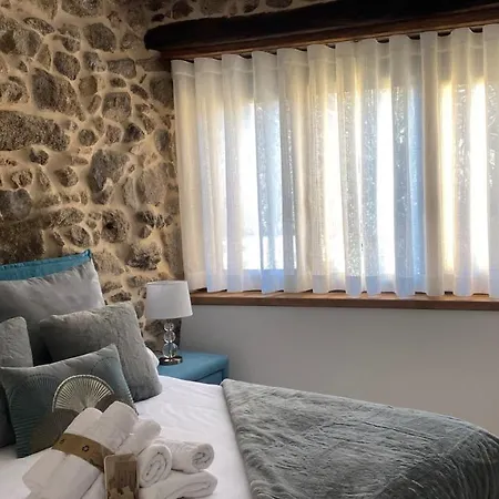 As Penedas, Casa Dos Arcos Sober