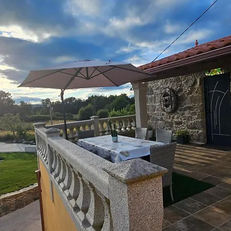 As Penedas, Casa Dos Arcos * Sober