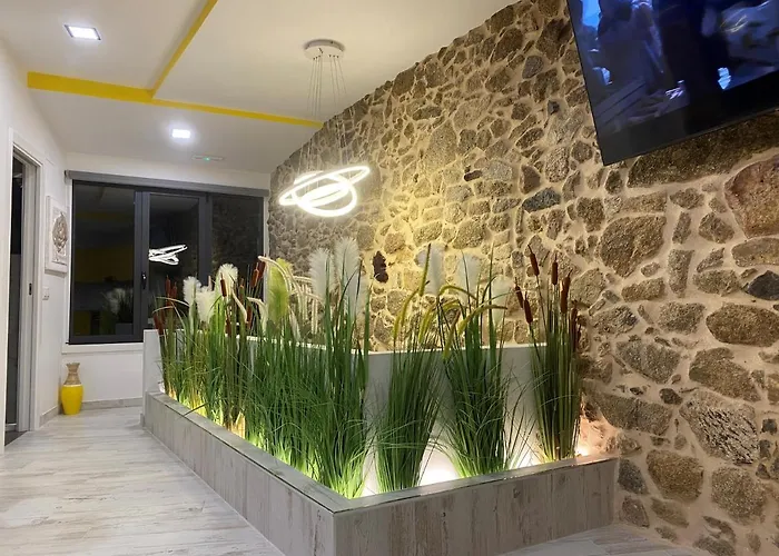 As Penedas, Casa Dos Arcos *