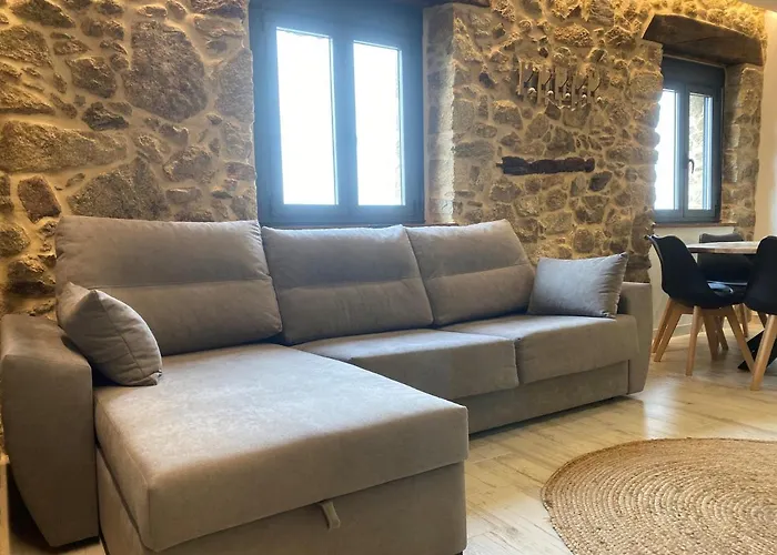 As Penedas, Casa Dos Arcos *