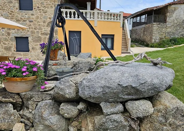 As Penedas, Casa Dos Arcos *