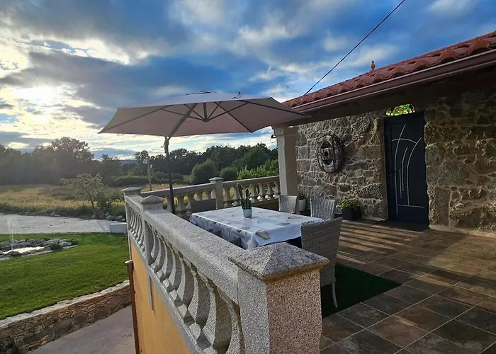 As Penedas, Casa Dos Arcos * Sober